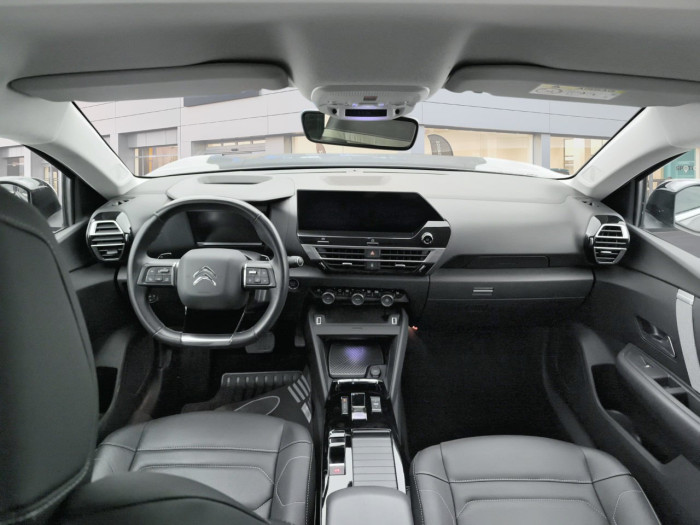 Citroën C4 PureTech 130 S&S EAT8 Shine