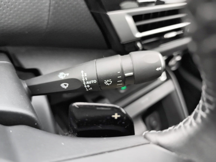 Citroën C4 PureTech 130 S&S EAT8 Shine