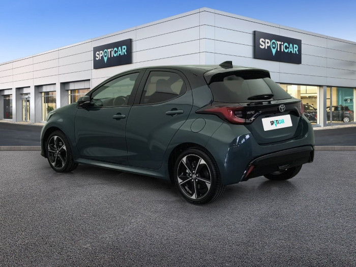 Toyota YARIS HYBRIDE Nouveau 130h Collection