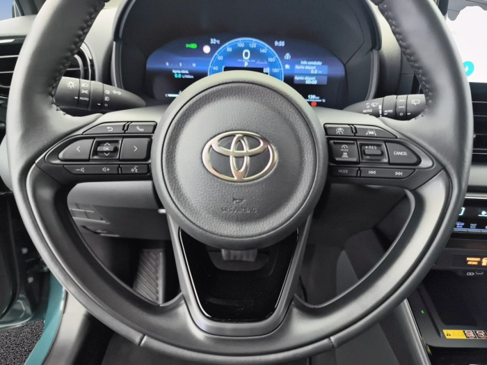 Toyota YARIS HYBRIDE Nouveau 130h Collection