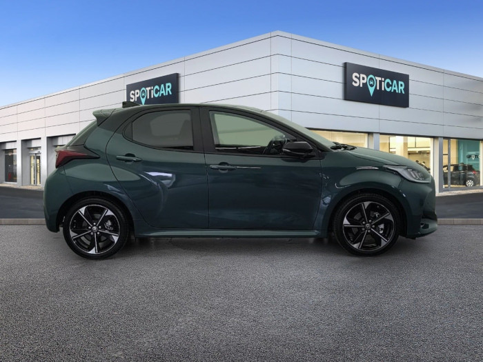 Toyota YARIS HYBRIDE Nouveau 130h Collection