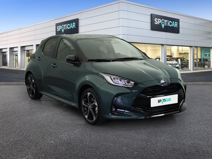 Toyota YARIS HYBRIDE Nouveau 130h Collection