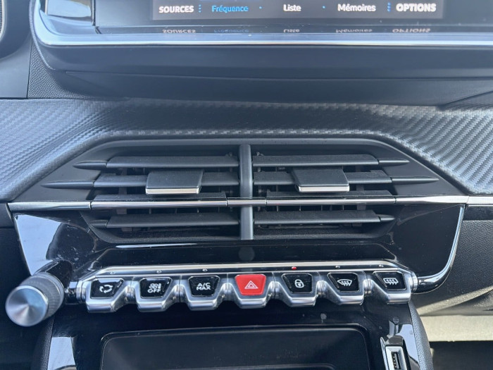 Peugeot 208 PureTech 100 S&S BVM6 Style