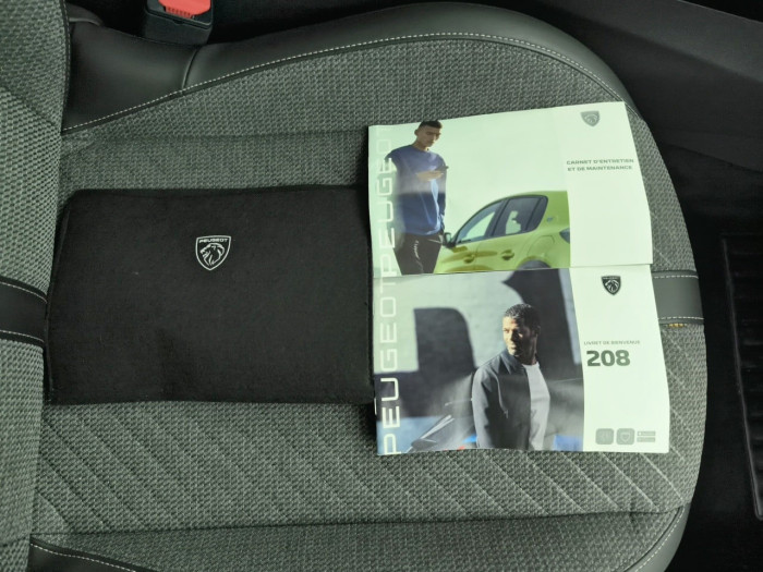 Peugeot 208 PureTech 100 S&S BVM6 Allure