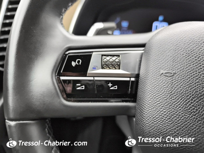 DS DS7 CROSSBACK Hybride E-Tense 300 EAT8 4x4 So Chic
