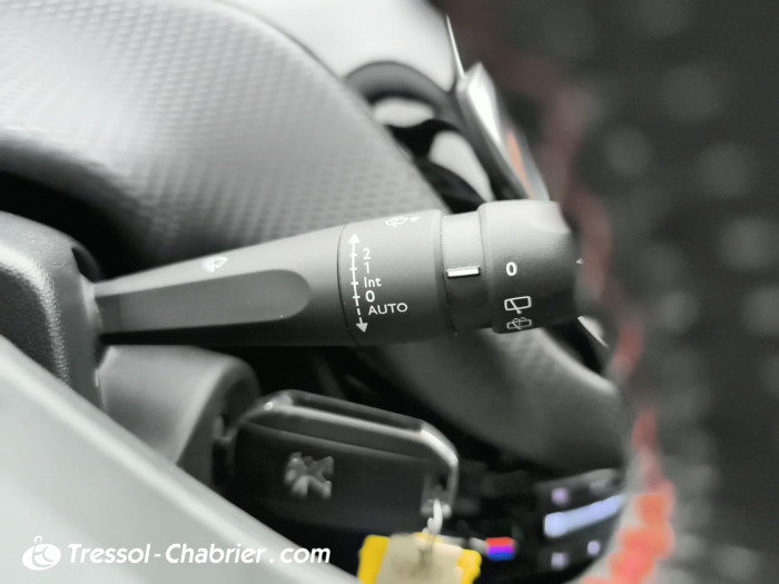 Peugeot 2008 PureTech 110ch S&S EAT6 GT Line