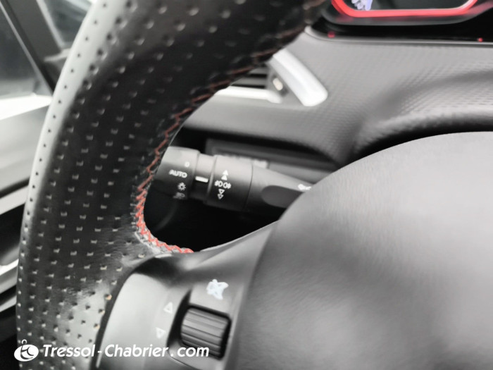 Peugeot 2008 PureTech 110ch S&S EAT6 GT Line
