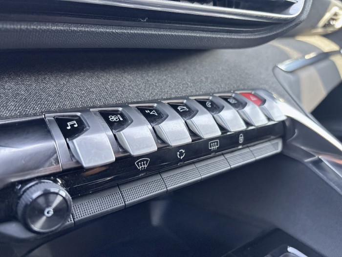 Peugeot 3008 PureTech 130ch S&S EAT8 Allure Pack