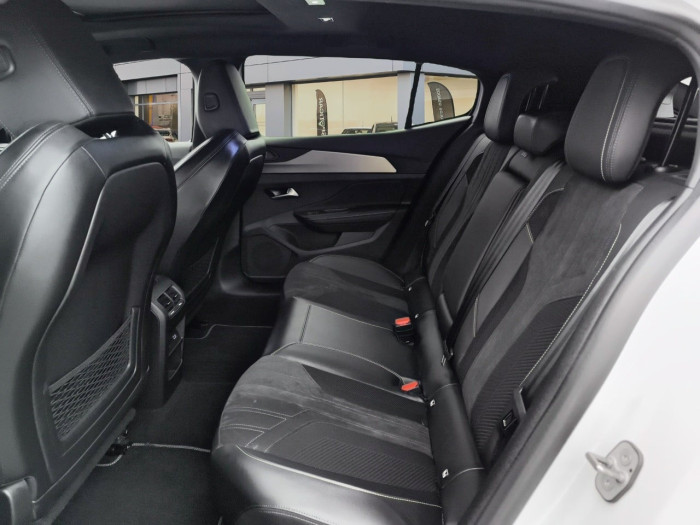 Peugeot 408 PHEV 225 e-EAT8 GT
