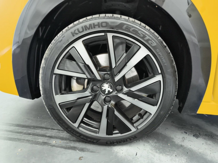 Peugeot 208 ELECTRIQUE 50 kWh 136ch GT