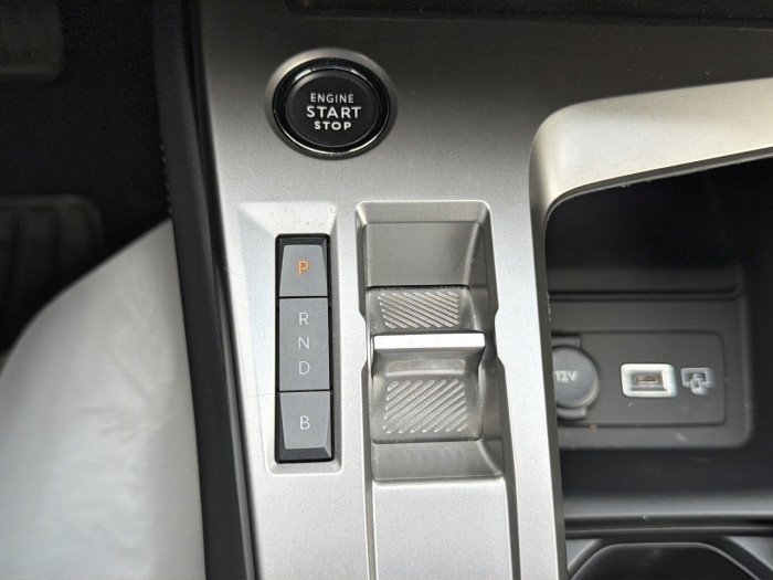 Peugeot 408 PHEV 225 e-EAT8 Allure Pack