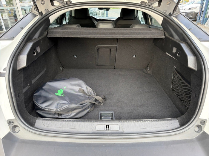 Peugeot 408 PHEV 225 e-EAT8 Allure Pack