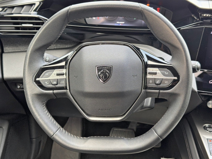 Peugeot 408 PHEV 225 e-EAT8 Allure Pack