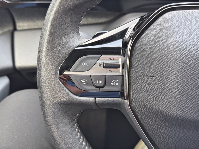 Peugeot 408 PHEV 225 e-EAT8 Allure Pack