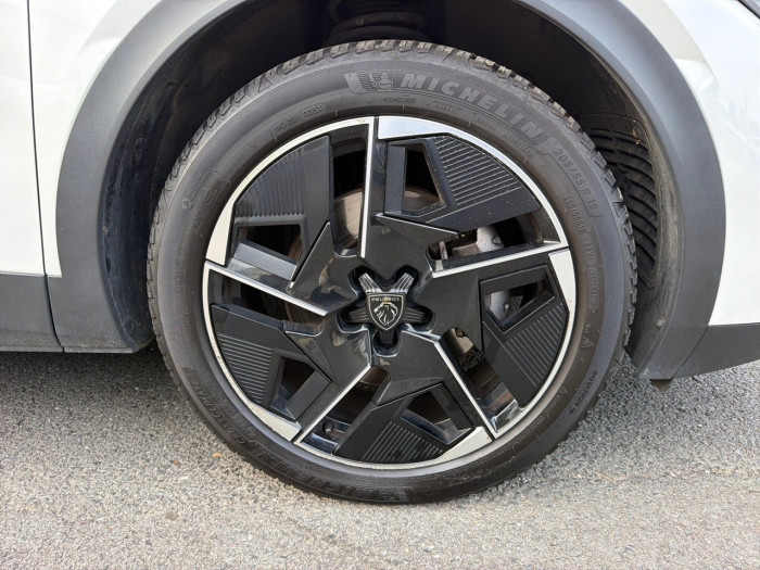 Peugeot 408 PHEV 225 e-EAT8 Allure Pack