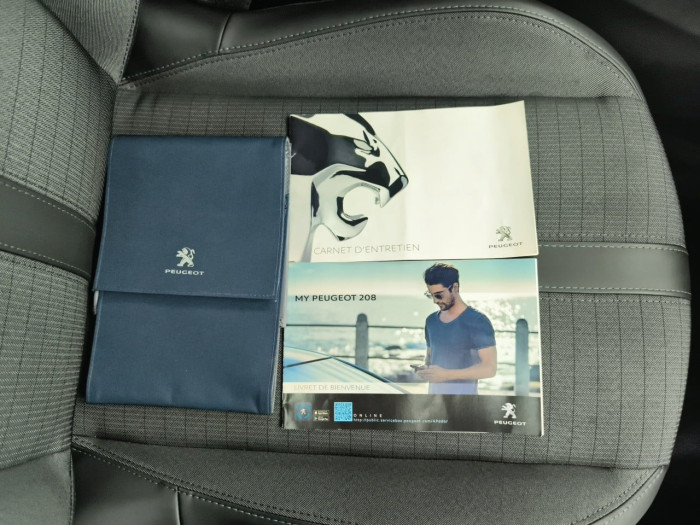Peugeot 208 PureTech 100 S&S BVM6 Allure