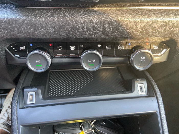 Citroën C4 PureTech 130 S&S EAT8 Shine