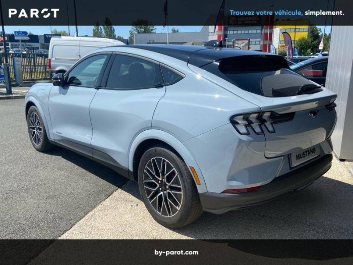 Ford Mustang Mach-E Nouveau Extended Range 88 kWh 276 ch Premium