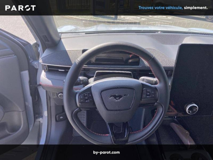 Ford Mustang Mach-E Nouveau Extended Range 88 kWh 276 ch Premium