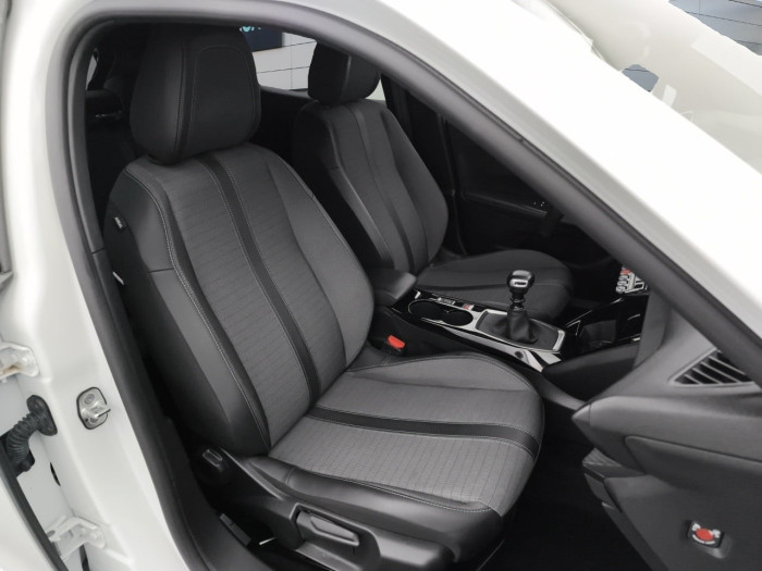 Peugeot 2008 PureTech 130 S&S BVM6 GT