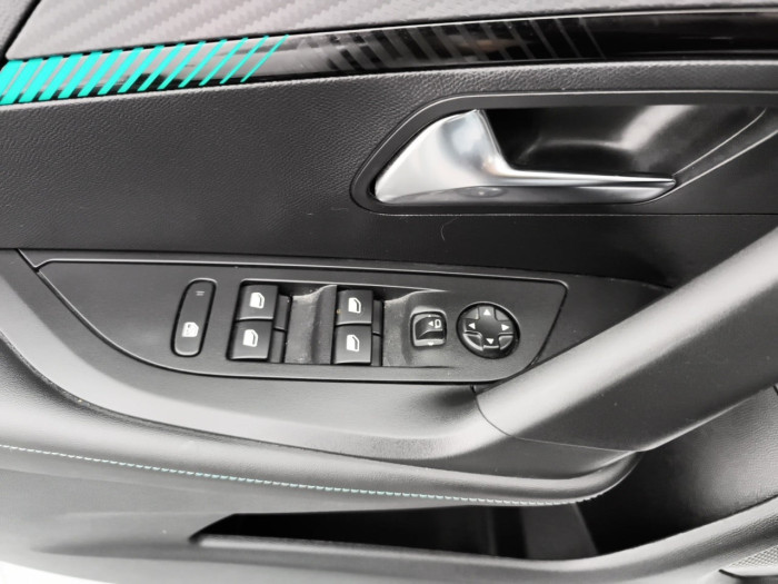 Peugeot 2008 PureTech 130 S&S BVM6 GT