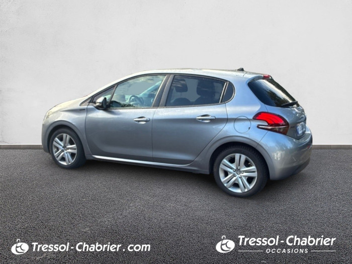 Peugeot 208 PureTech 82ch S&S BVM5 Signature