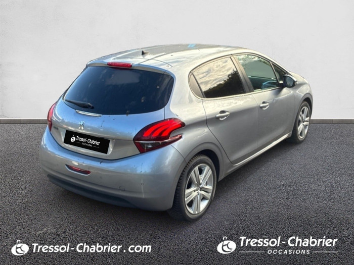 Peugeot 208 PureTech 82ch S&S BVM5 Signature