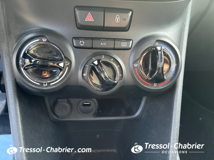 Peugeot 208 PureTech 82ch S&S BVM5 Signature