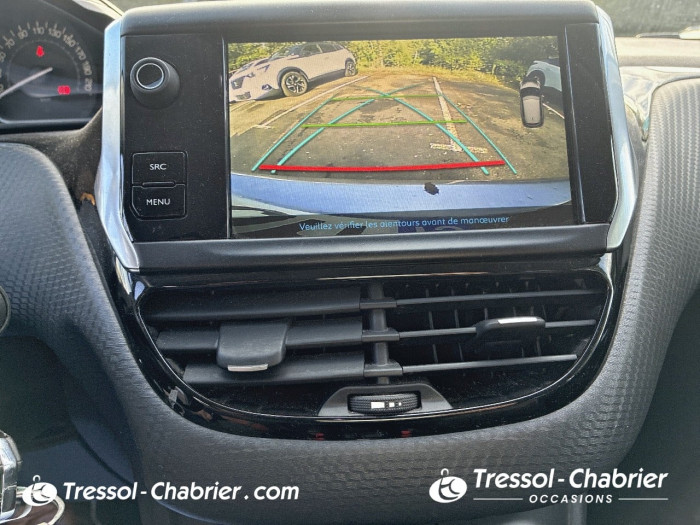 Peugeot 208 PureTech 82ch S&S BVM5 Signature