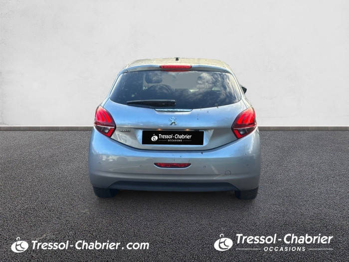 Peugeot 208 PureTech 82ch S&S BVM5 Signature