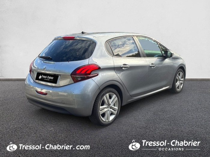 Peugeot 208 PureTech 82ch S&S BVM5 Signature