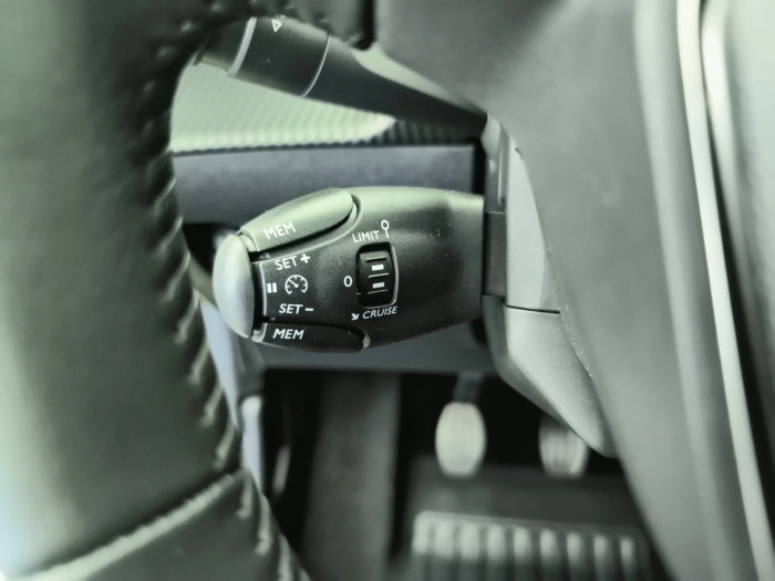 Peugeot 208 PureTech 100 S&S BVM6 Allure