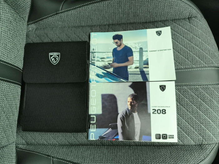 Peugeot 208 PureTech 100 S&S BVM6 Allure