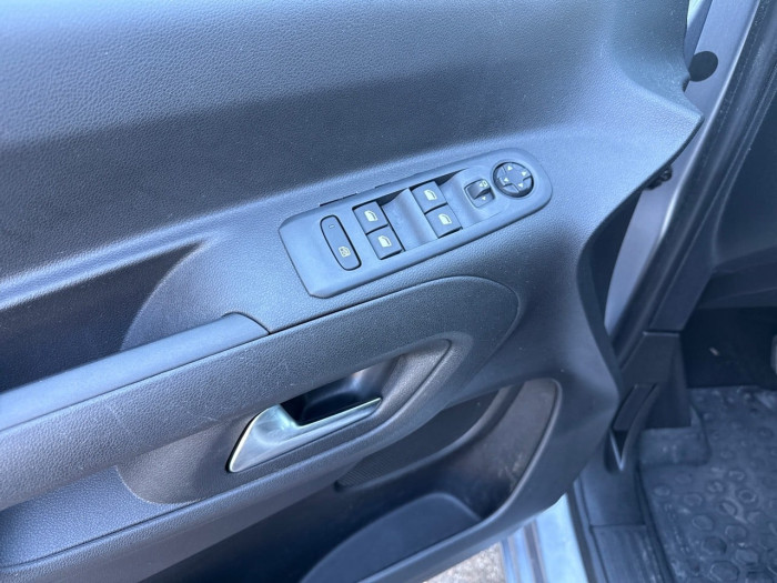 Opel COMBO LIFE ELECTRIQUE e-Life L1 136 ch & Batterie 50 kw/h Edition
