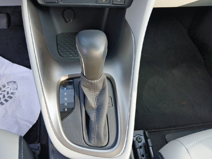 Toyota YARIS HYBRIDE MY20 116h Iconic