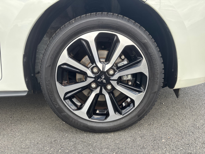 Mitsubishi Space Star 1.2 MIVEC 71ch Red Line EDITION 2024
