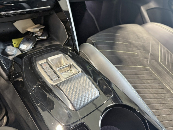 Peugeot 208 Hybrid 100 e-DCS6 GT