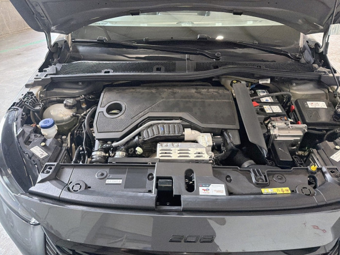 Peugeot 208 Hybrid 100 e-DCS6 GT