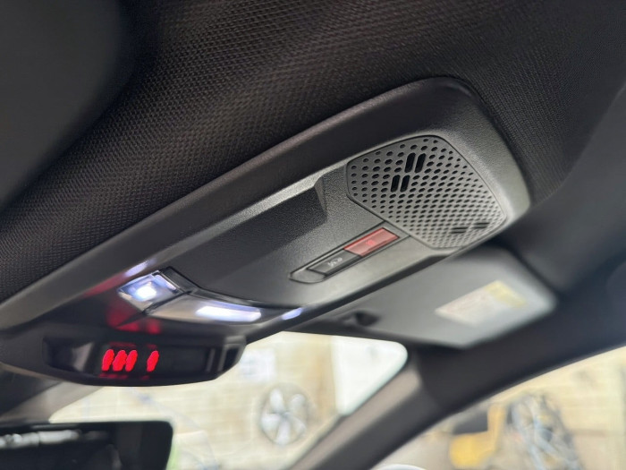 Peugeot 208 Hybrid 100 e-DCS6 GT