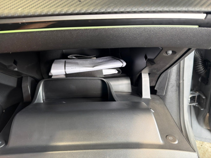 Peugeot 208 Hybrid 100 e-DCS6 GT