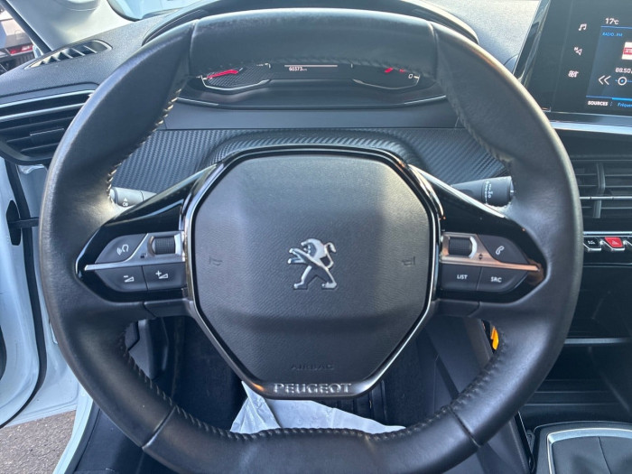 Peugeot 208 PureTech 100 S&S BVM6 Style