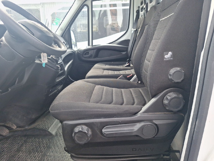 IVECO Daily CCb 35C16H empattement 3450 3.0