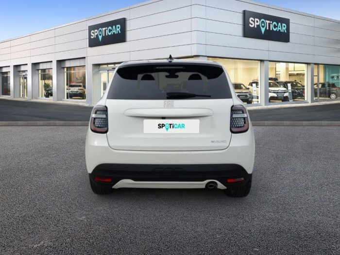 Fiat 600 1.2 Hybrid 100ch DCT6 La Prima