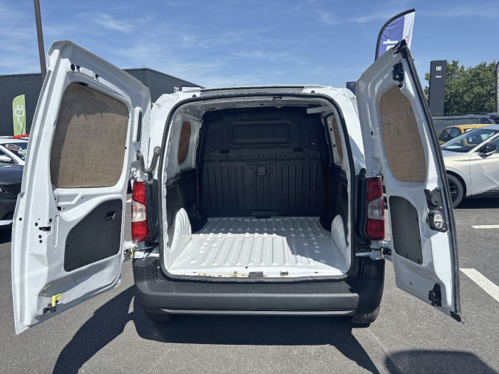 Peugeot PARTNER FOURGON ELECTRIQUE E-PARTNER FOURGON M 800 KG 136 CH BATTERIE 50 KWH