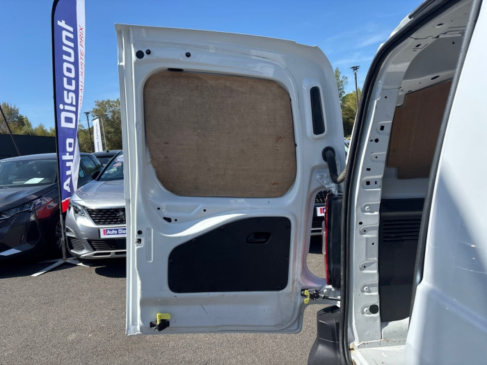Peugeot PARTNER FOURGON ELECTRIQUE E-PARTNER FOURGON M 800 KG 136 CH BATTERIE 50 KWH