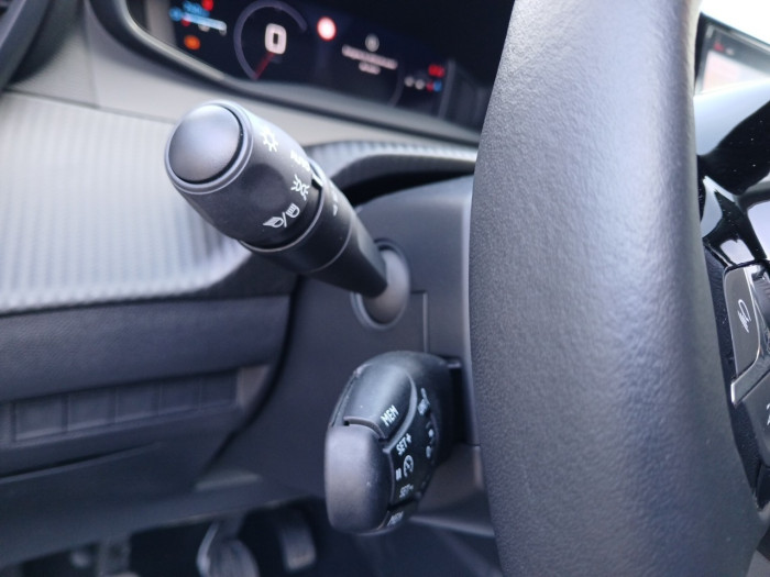 Peugeot 208 100 S&S BVM6 Allure