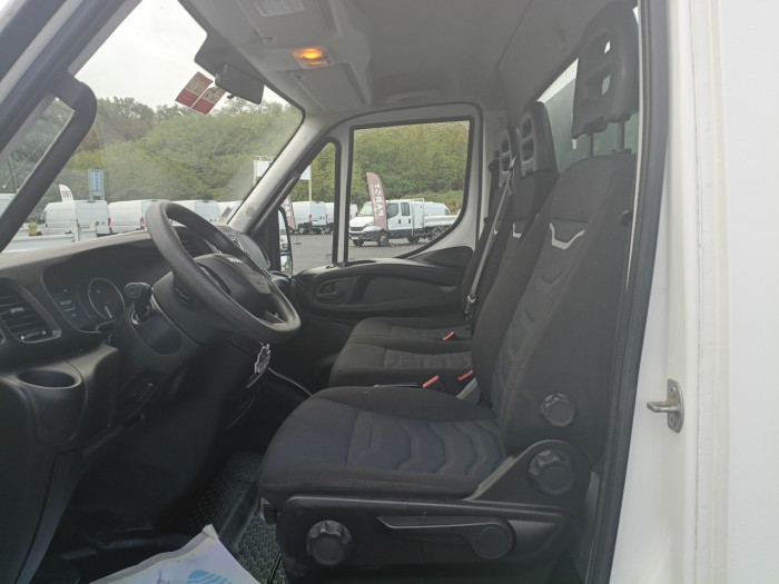 IVECO Daily CCb 35C16H3.0 empattement 3750