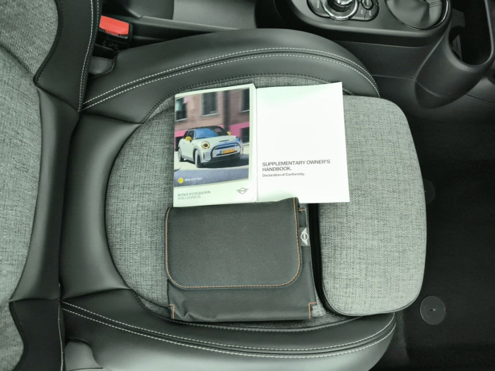 MINI HATCH 3 PORTES ELECTRIC F56 BEV LCI Cooper SE 184 ch Edition Camden