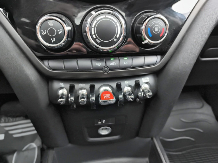 MINI COUNTRYMAN F60 LCI 150 ch Cooper D Classic
