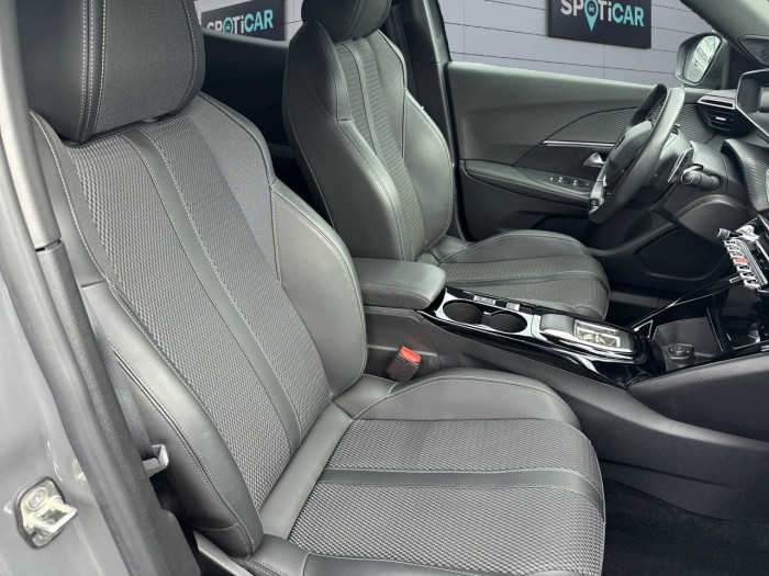 Peugeot 2008 PureTech 130 S&S EAT8 GT